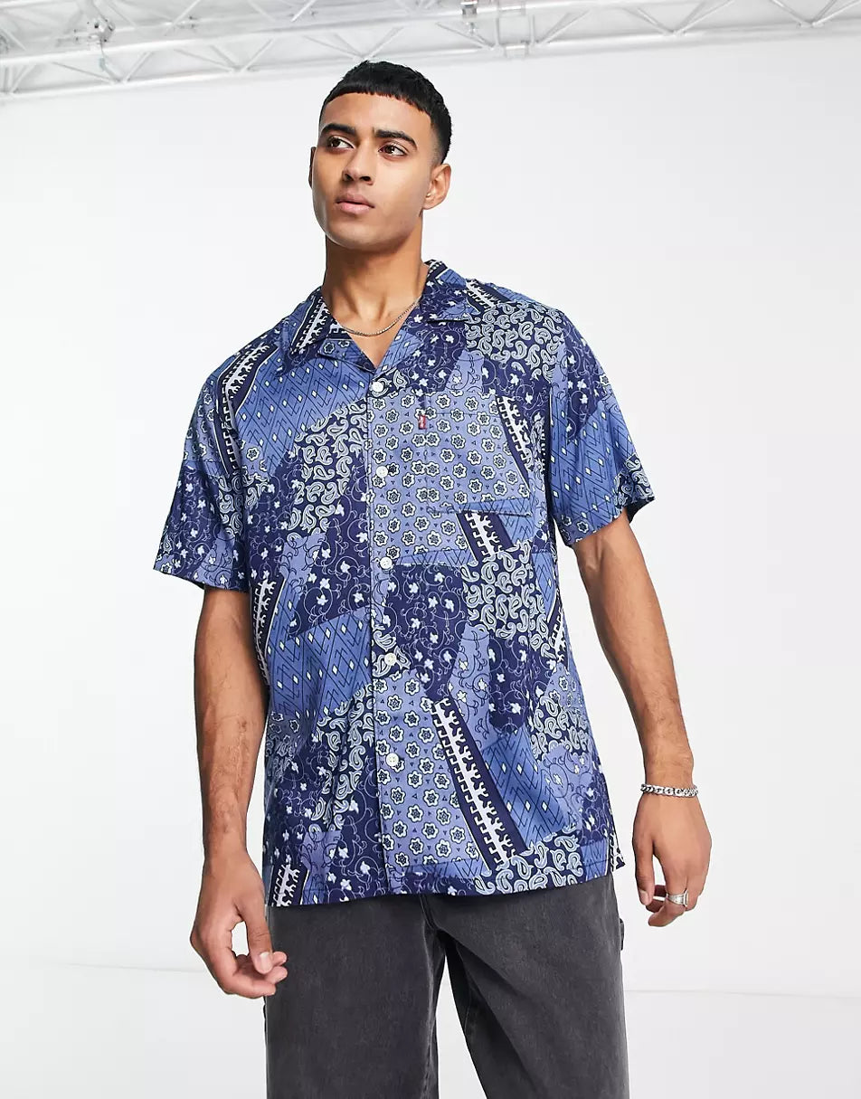 REVERE COLLAR SHIRT IN BLUE ALL OVER PRINT