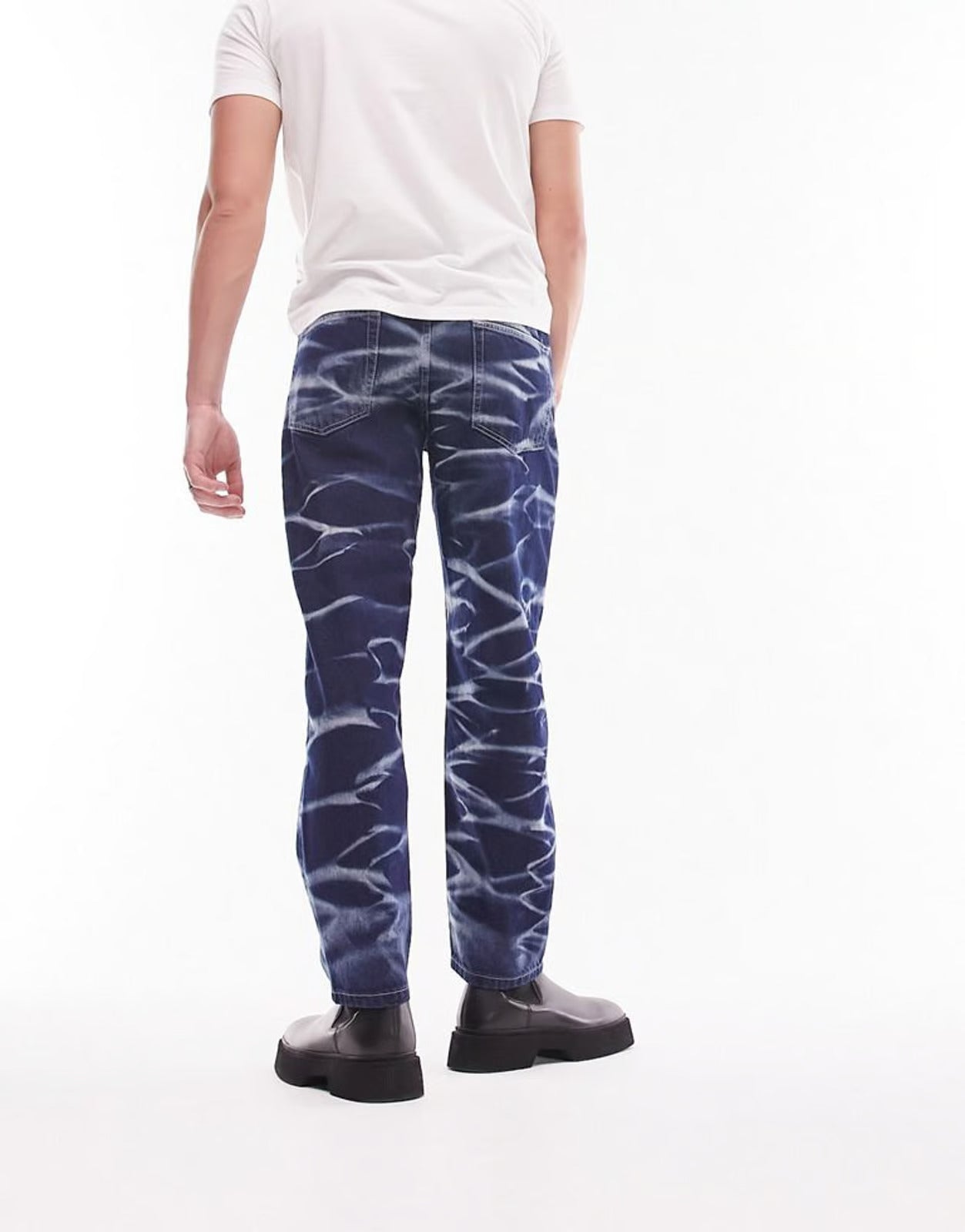 WAVY BLEACH RELAXED JEAN IN DARK WASH