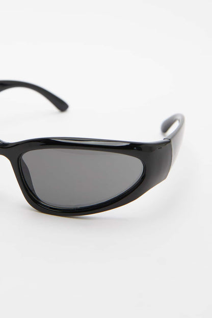 BLACK RESIN SUNGLASSES