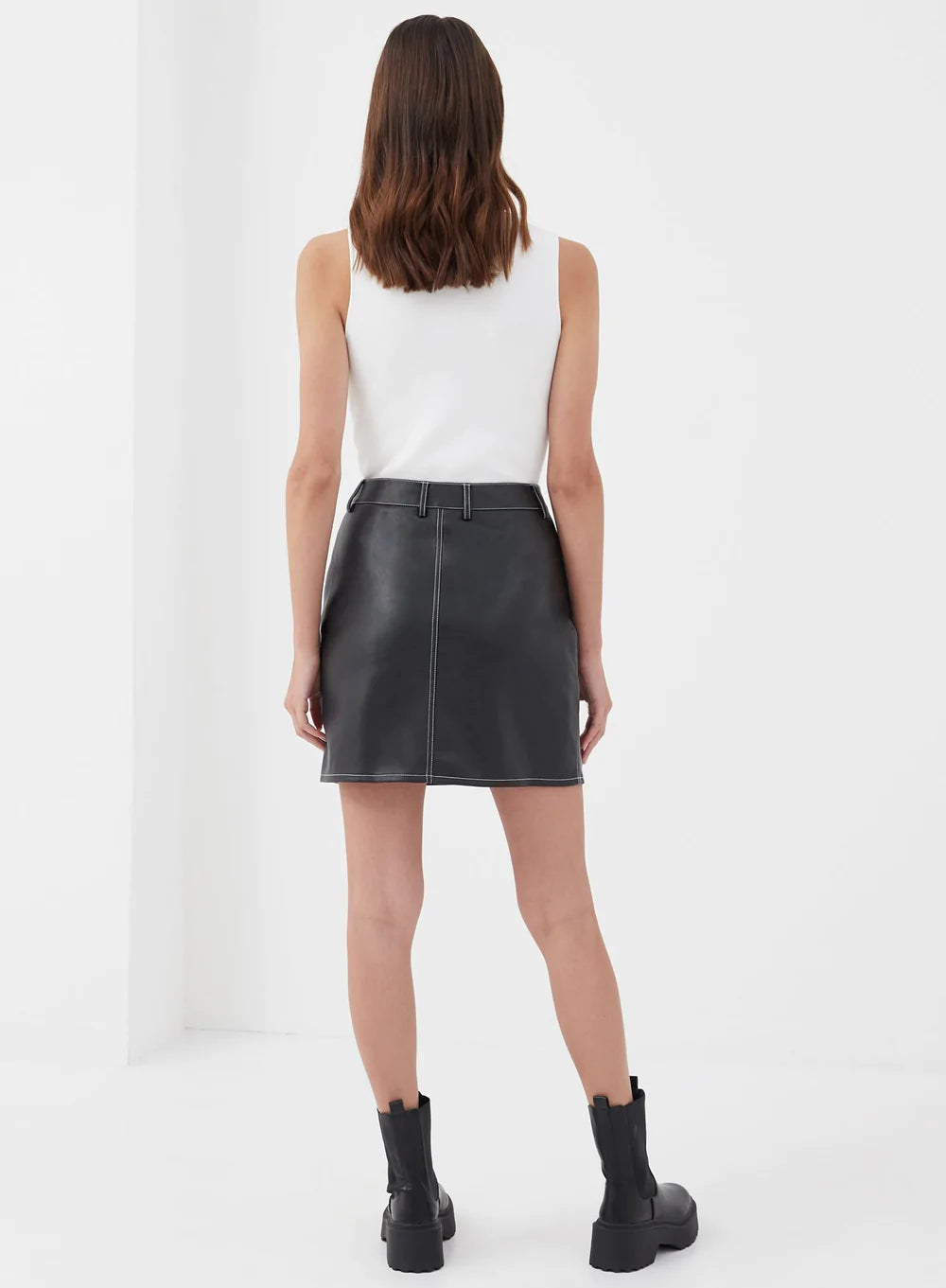 BLACK PU STITCH MINI SKIRT